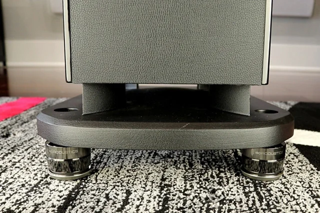 GAIA II スピーカーへの取り付けイメージ